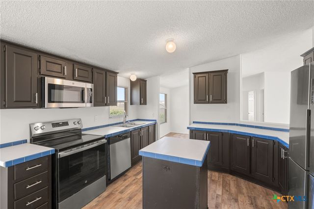 152 Hillside Drive, Troy, TX 76579