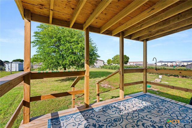 152 Hillside Drive, Troy, TX 76579