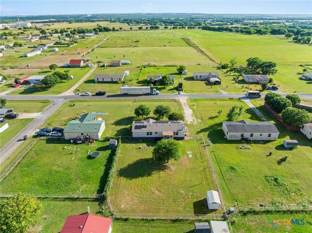 152 Hillside Drive, Troy, TX 76579