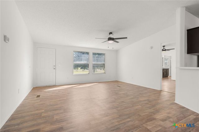 152 Hillside Drive, Troy, TX 76579