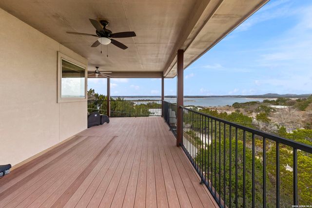 502 Cindy Dr, Canyon Lake, TX 78133