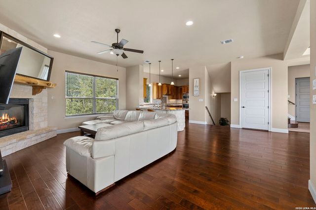 502 Cindy Dr, Canyon Lake, TX 78133