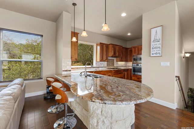 502 Cindy Dr, Canyon Lake, TX 78133