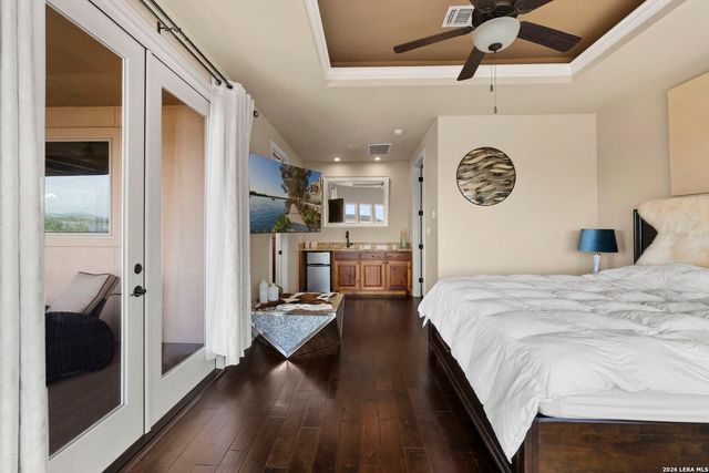 502 Cindy Dr, Canyon Lake, TX 78133