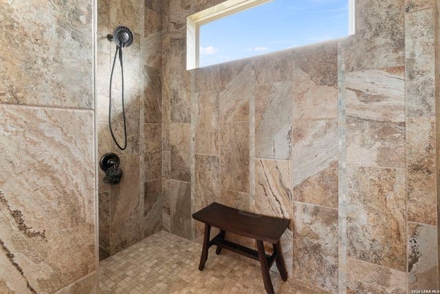 502 Cindy Dr, Canyon Lake, TX 78133