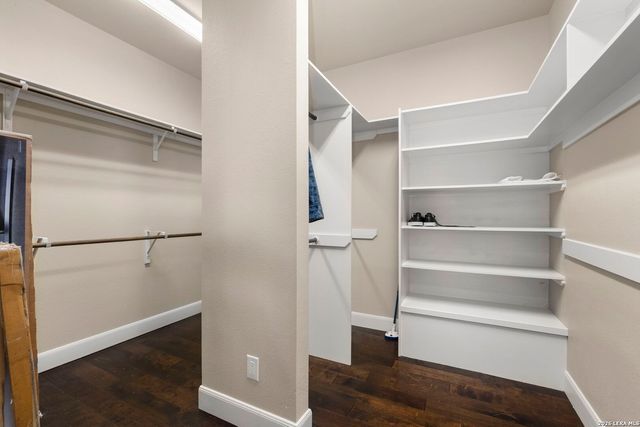 502 Cindy Dr, Canyon Lake, TX 78133