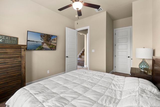 502 Cindy Dr, Canyon Lake, TX 78133