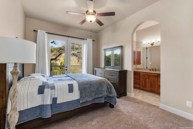 502 Cindy Dr, Canyon Lake, TX 78133