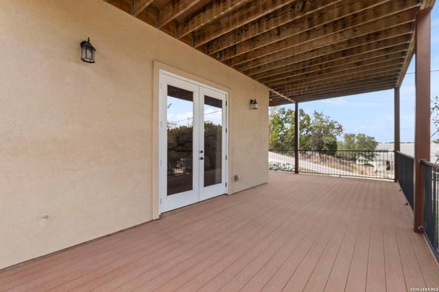 502 Cindy Dr, Canyon Lake, TX 78133