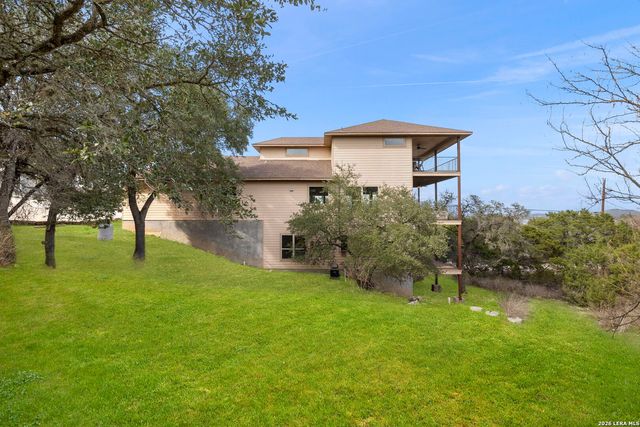 502 Cindy Dr, Canyon Lake, TX 78133