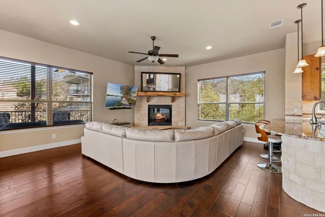 502 Cindy Dr, Canyon Lake, TX 78133