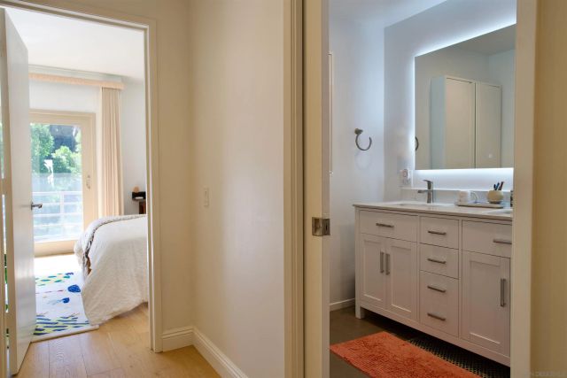 4549 Cove Dr A, Carlsbad, CA 92008