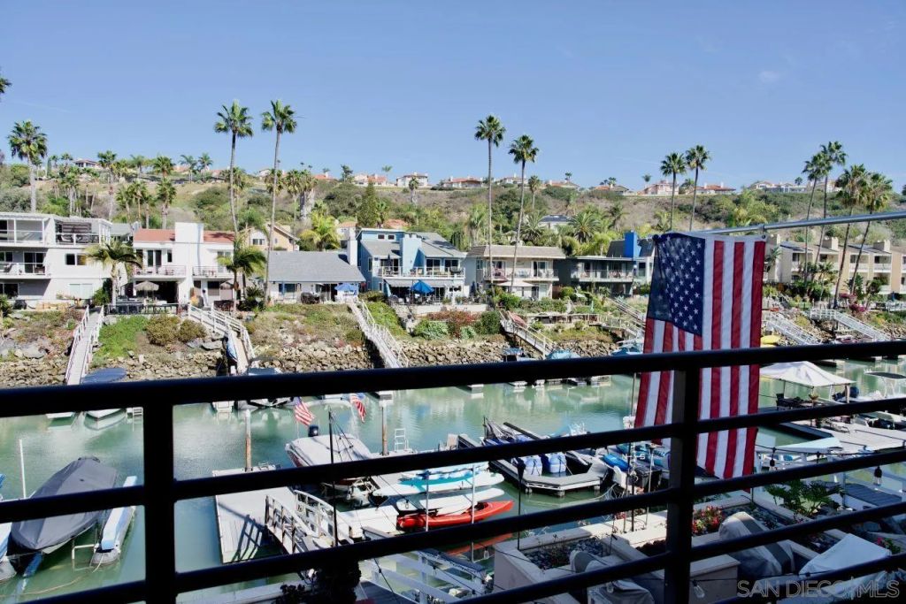 4549 Cove Dr A, Carlsbad, CA 92008