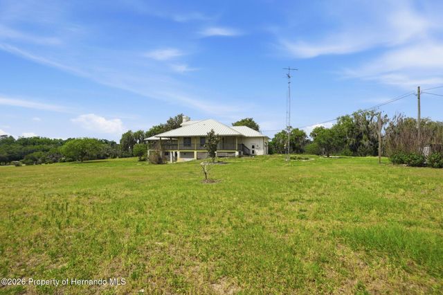 18610 Townsend House Road, Dade City, FL 33523