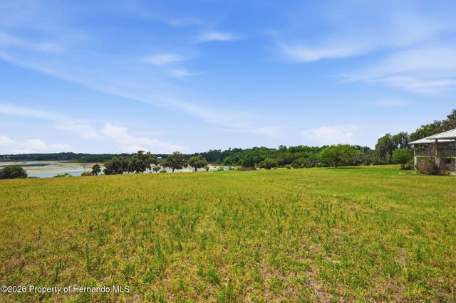 18610 Townsend House Road, Dade City, FL 33523