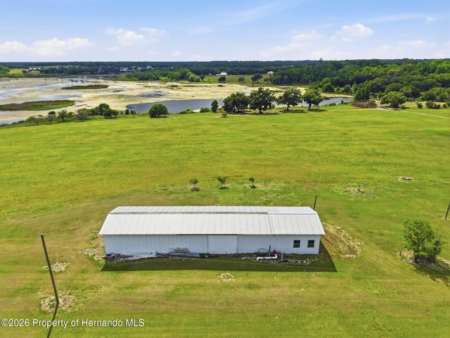 18610 Townsend House Road, Dade City, FL 33523