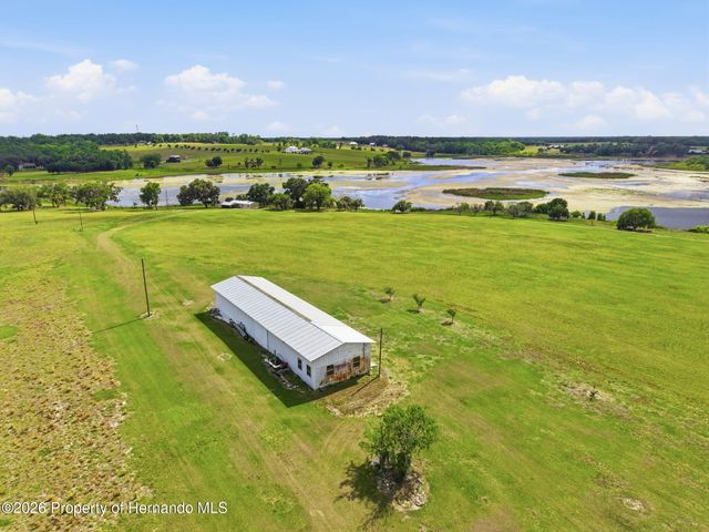18610 Townsend House Road, Dade City, FL 33523