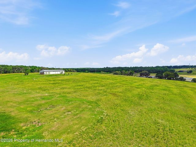 18610 Townsend House Road, Dade City, FL 33523