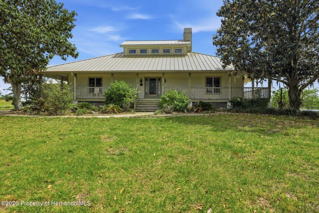 18610 Townsend House Road, Dade City, FL 33523