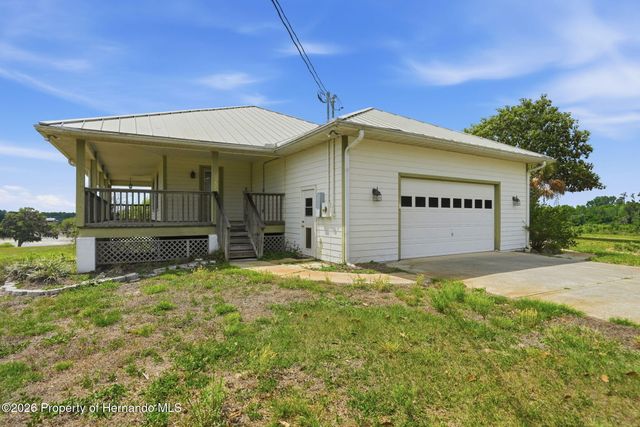 18610 Townsend House Road, Dade City, FL 33523