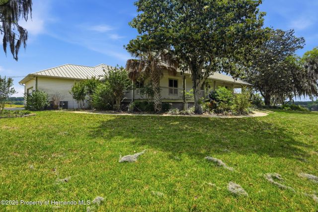 18610 Townsend House Road, Dade City, FL 33523