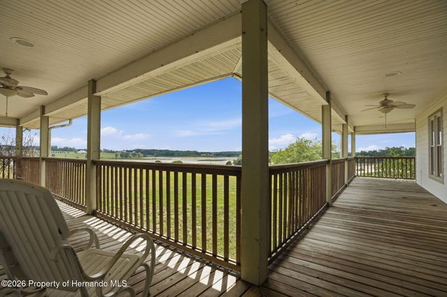 18610 Townsend House Road, Dade City, FL 33523
