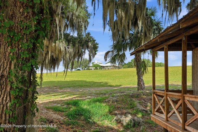 18610 Townsend House Road, Dade City, FL 33523