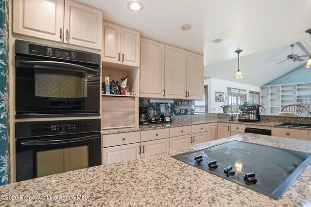 18610 Townsend House Road, Dade City, FL 33523