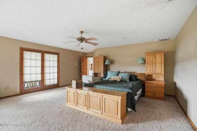 18610 Townsend House Road, Dade City, FL 33523