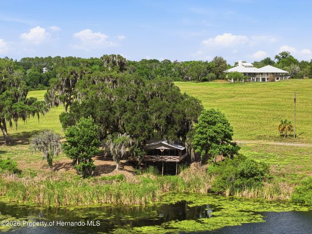 18610 Townsend House Road, Dade City, FL 33523