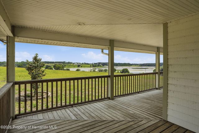18610 Townsend House Road, Dade City, FL 33523