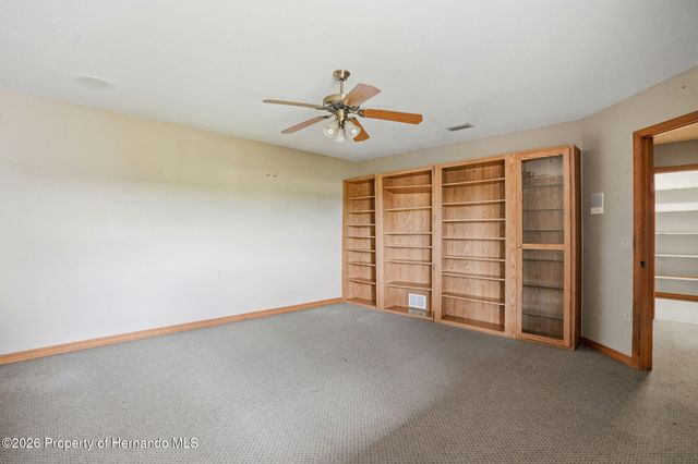 18610 Townsend House Road, Dade City, FL 33523