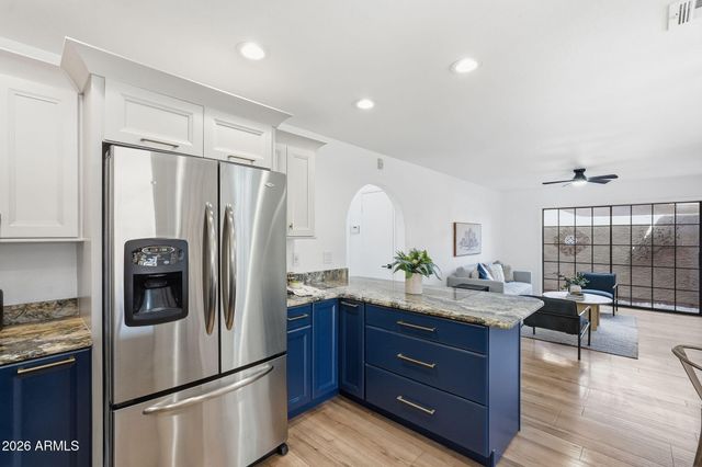 4366 E SANDIA Street, Phoenix, AZ 85044