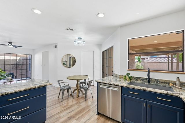 4366 E SANDIA Street, Phoenix, AZ 85044
