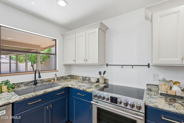 4366 E SANDIA Street, Phoenix, AZ 85044