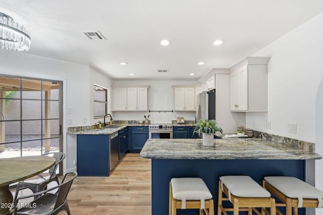 4366 E SANDIA Street, Phoenix, AZ 85044