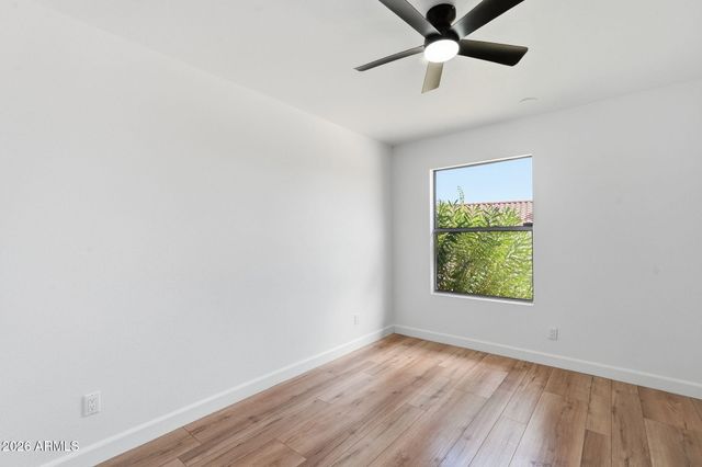 4366 E SANDIA Street, Phoenix, AZ 85044