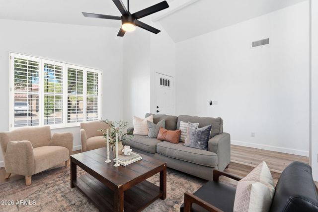 4366 E SANDIA Street, Phoenix, AZ 85044