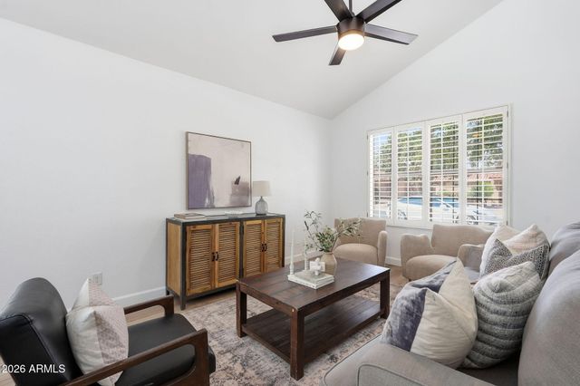 4366 E SANDIA Street, Phoenix, AZ 85044