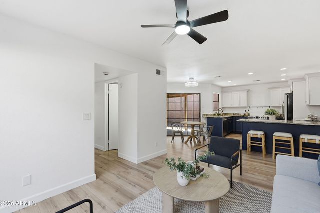 4366 E SANDIA Street, Phoenix, AZ 85044