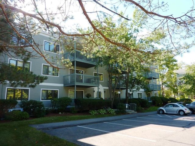 12 Ledgewood Hills Dr Apt 105, Nashua, NH 03062