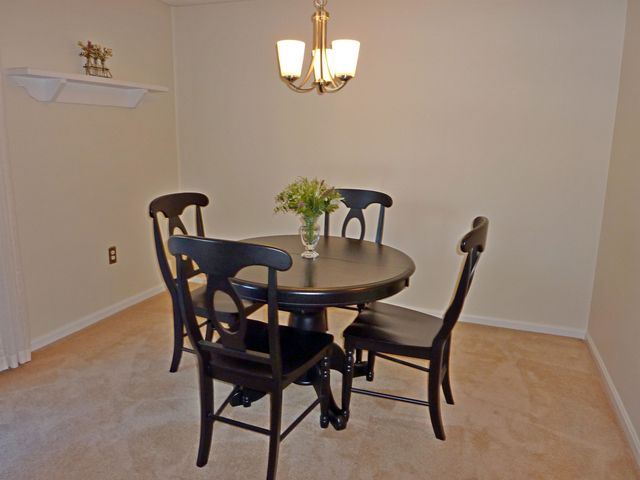 12 Ledgewood Hills Dr Apt 105, Nashua, NH 03062