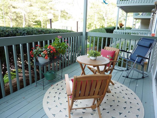 12 Ledgewood Hills Dr Apt 105, Nashua, NH 03062