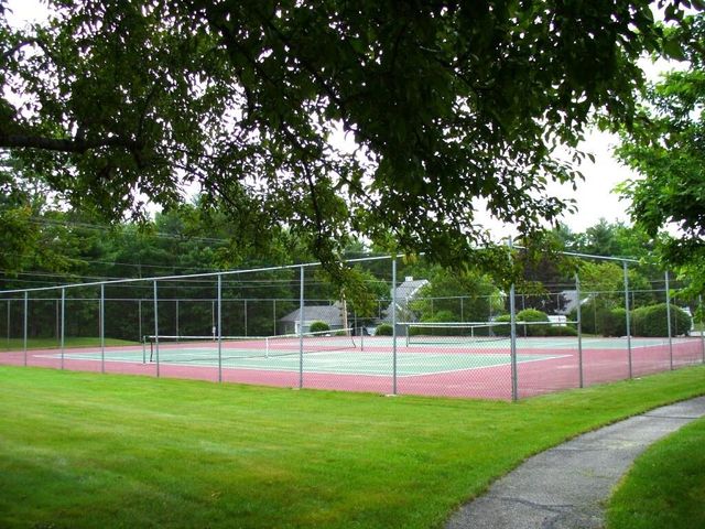 12 Ledgewood Hills Dr Apt 105, Nashua, NH 03062