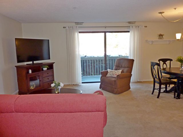 12 Ledgewood Hills Dr Apt 105, Nashua, NH 03062