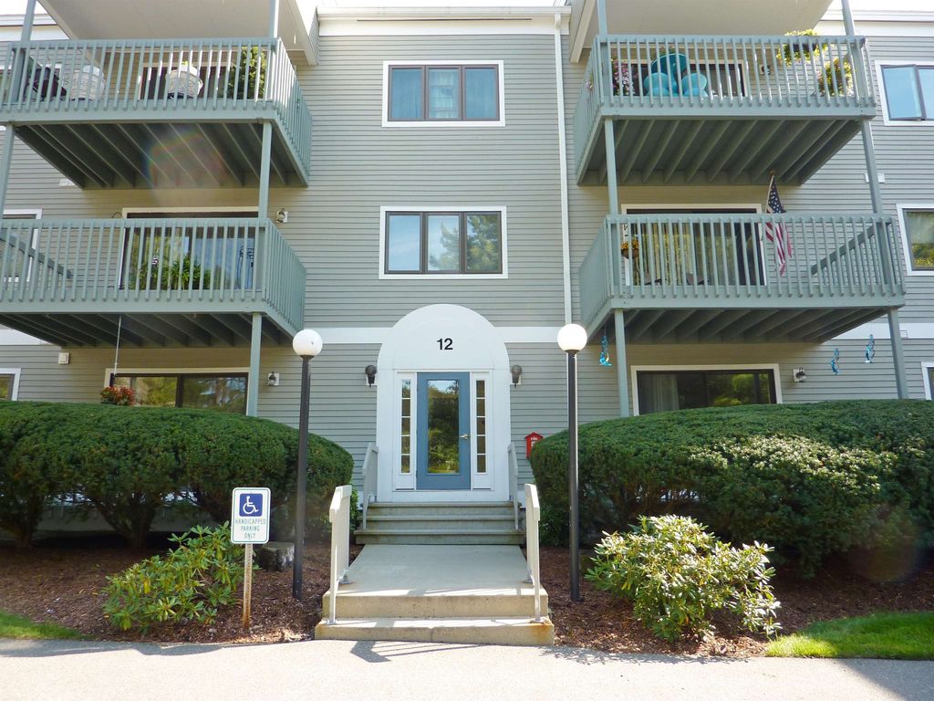 12 Ledgewood Hills Dr Apt 105, Nashua, NH 03062