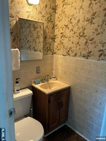 145 Lohs Place, Harrington Park, NJ 07640