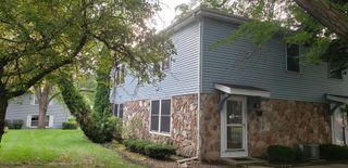 354 Creekside Drive, Vernon Hills, IL 60061