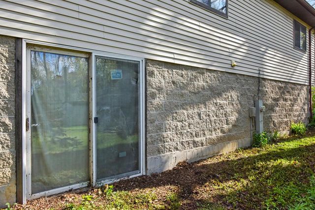 6602 Channel ROAD, Waterford, WI 53185