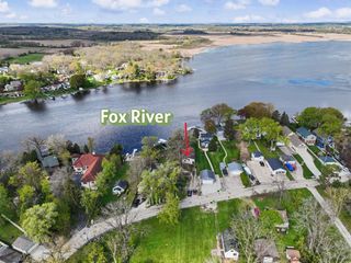 6602 Channel ROAD, Waterford, WI 53185